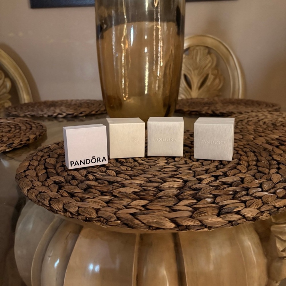 Pandora Elegant White Jewelry Box Set
